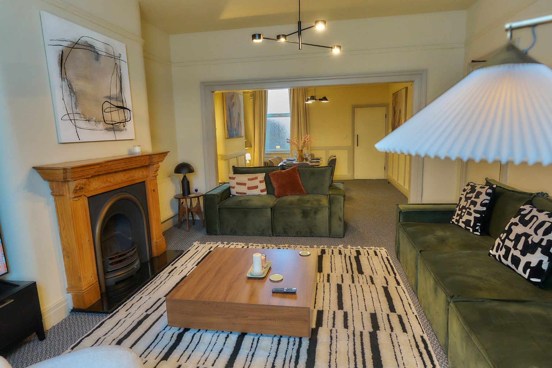 LOUNGE / LOBBY