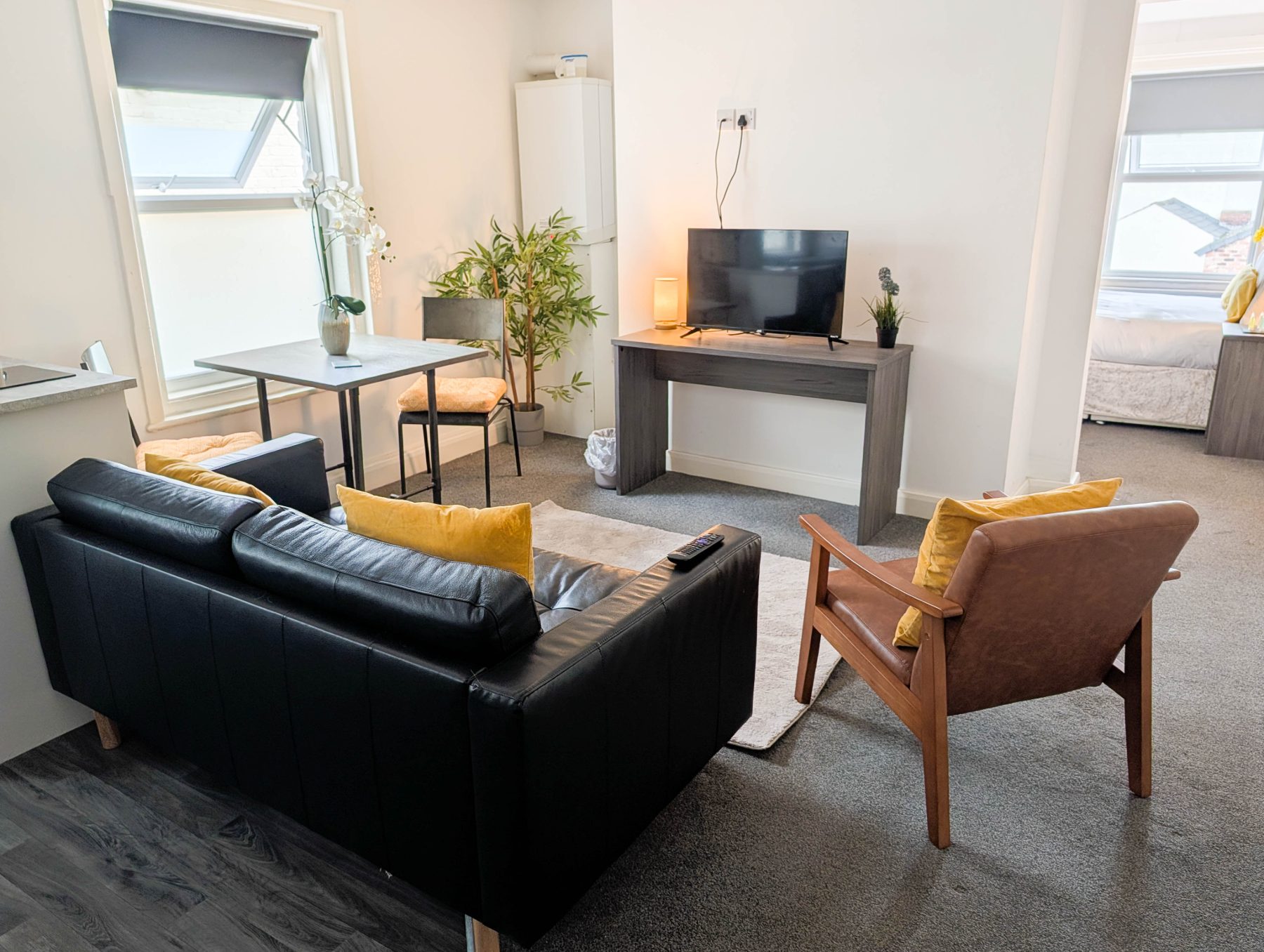 Studio Apartment